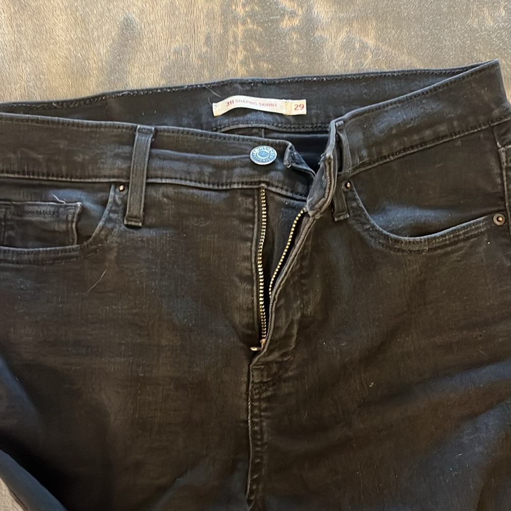 Two pair woman’s Levi’s 311 Shaping Skinny Jeggings - Picture 4 of 8